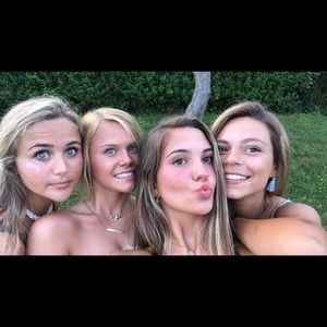 Meet your Posher, Olivia